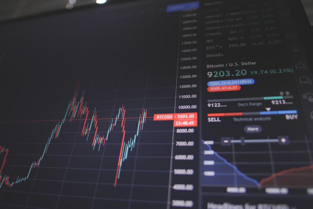 Cum să investești în acțiuni fără riscuri mari